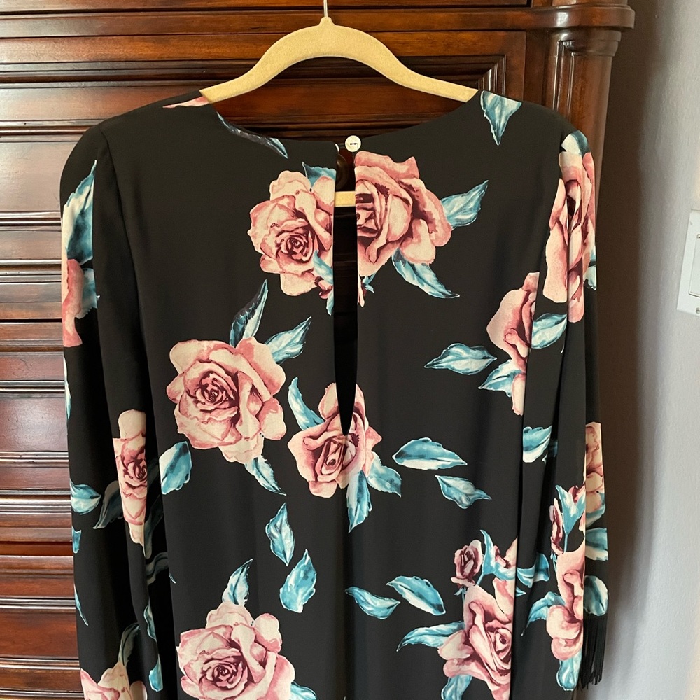 Show Me Your MuMu Roses & Fringe - Picture 3 of 4